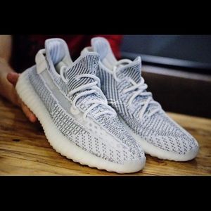 Yeezy 350 V2 Static Sz: 10.5